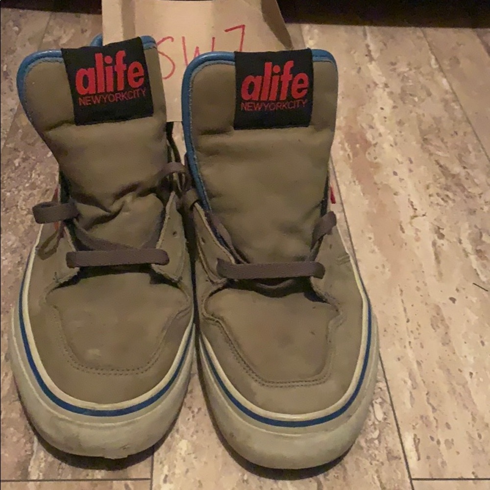 Green Alife sneakers with Alife keychain, No box.